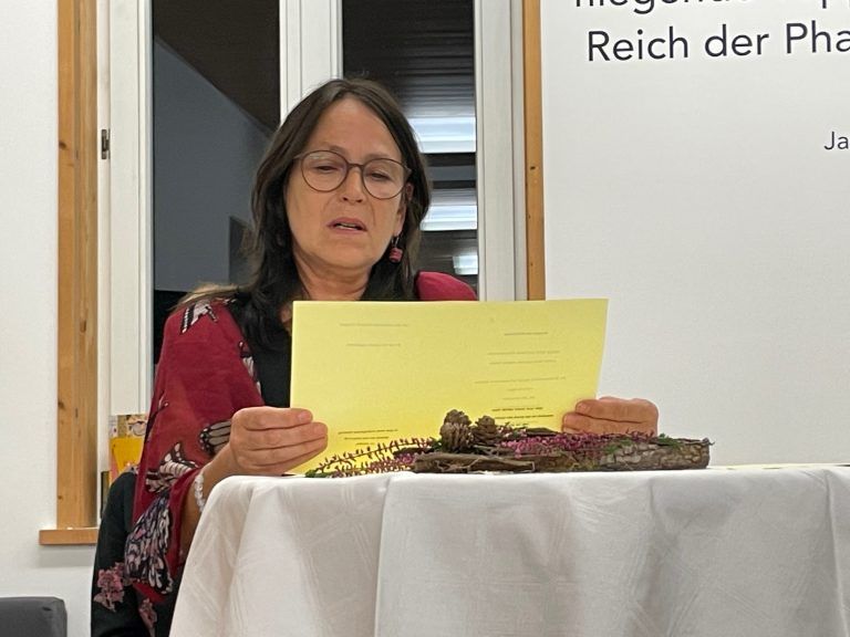 Judith Konzett von der Schreibwerkstatt Feldkirch trug japanische Haikus vor.