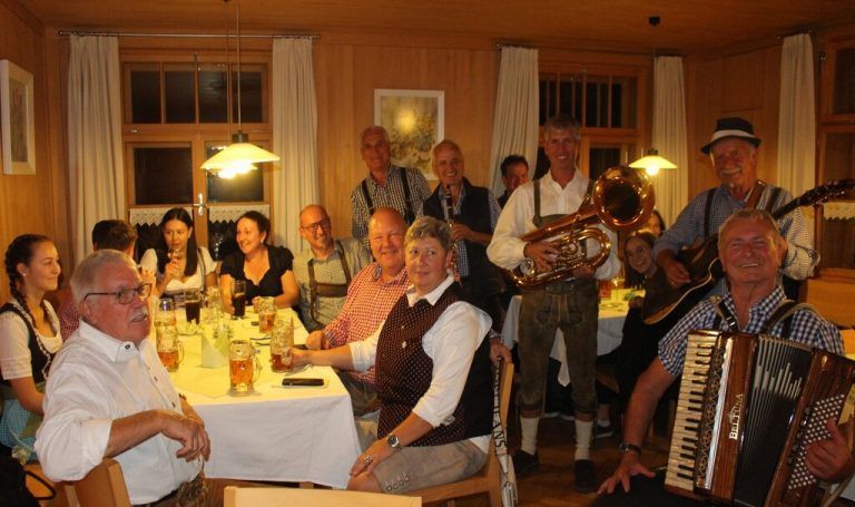 Nostalgie in Kathi’s Stube – die Oldie-Krainer sorgten für Stimmung.