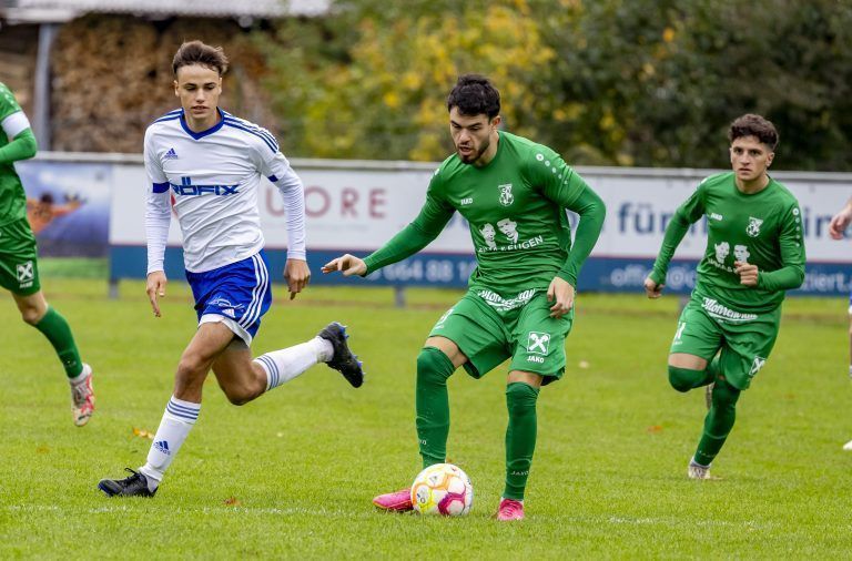 Es geht ja doch noch: Der DSV konnte sich mit dem 2:0-Sieg über Röthis für einmal vom Abstiegsplatz trennen. <span class="copyright">Fotos: paulitsch</span>