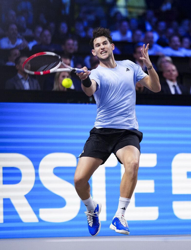 Thiem von Tsitsipas aus den Träumen gerissen