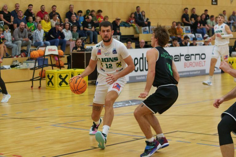 Toni Cutuk gelang ein Double-Double mit 20 Punkten und 17 Rebounds.VN/Stiplovsek