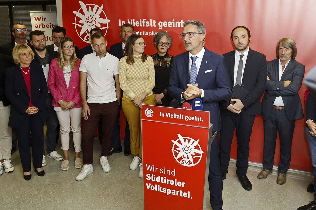 Mitte-Rechts-„Fünfer“ steht