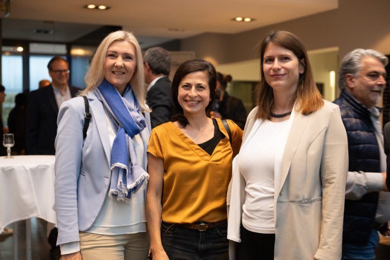 Verena Lung-Schmid (Marketing), Serife Tanriöver (KH Dornbirn), Anja Fürst (illwerke vkw), v.l.