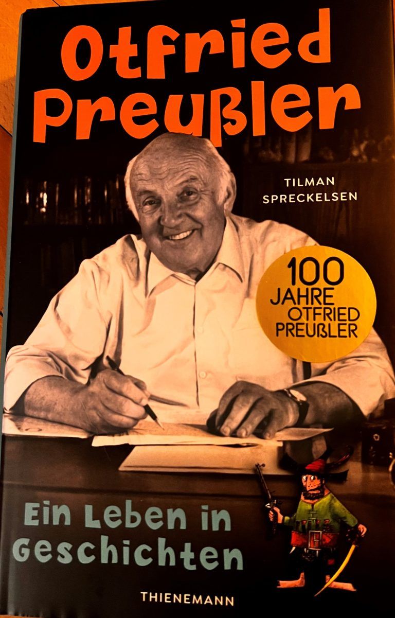 "100 Jahre Otfried Preußler" von Tilmann Spreckelsen. <span class="copyright">Thienemann Verlag</span>