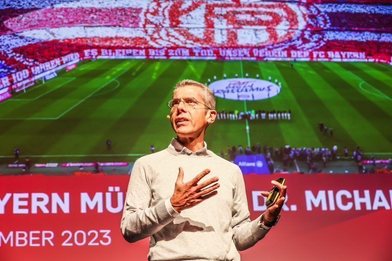 Bayerns Finanzvorstand Michael Diederich sprach über die Anforderungen eines Fußballklubs im internationalen Wettbewerb.