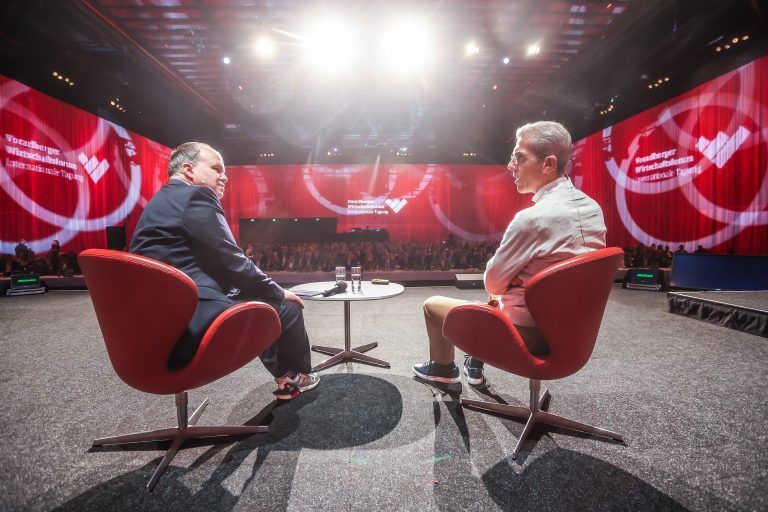 Michael Diederich (rechts) im Gespräch mit VN-Chefredakteur Gerold Riedmann.