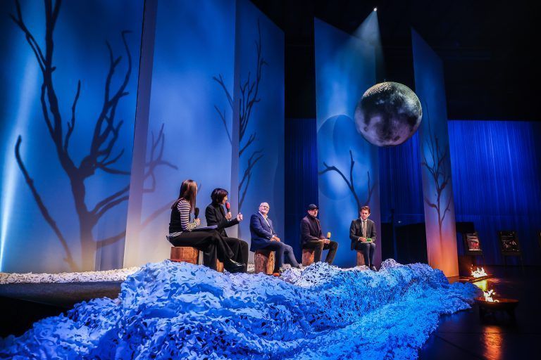 Moderiert von Babette Karner gaben Intendantin Elisabeth Sobotka, Festspielpräsident Hans-Peter Metzler, der kaufmännische Direktor Michael Diem sowie Philipp Stölzl Auskunft über das neue Programm.