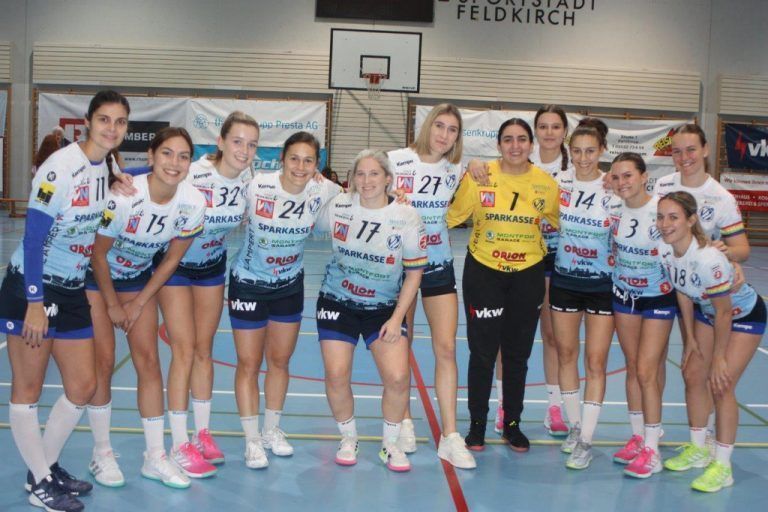 Spieler der ersten Frauen-Kampfmannschaft vom HC BW Feldkirch wohnten dem Event bei.