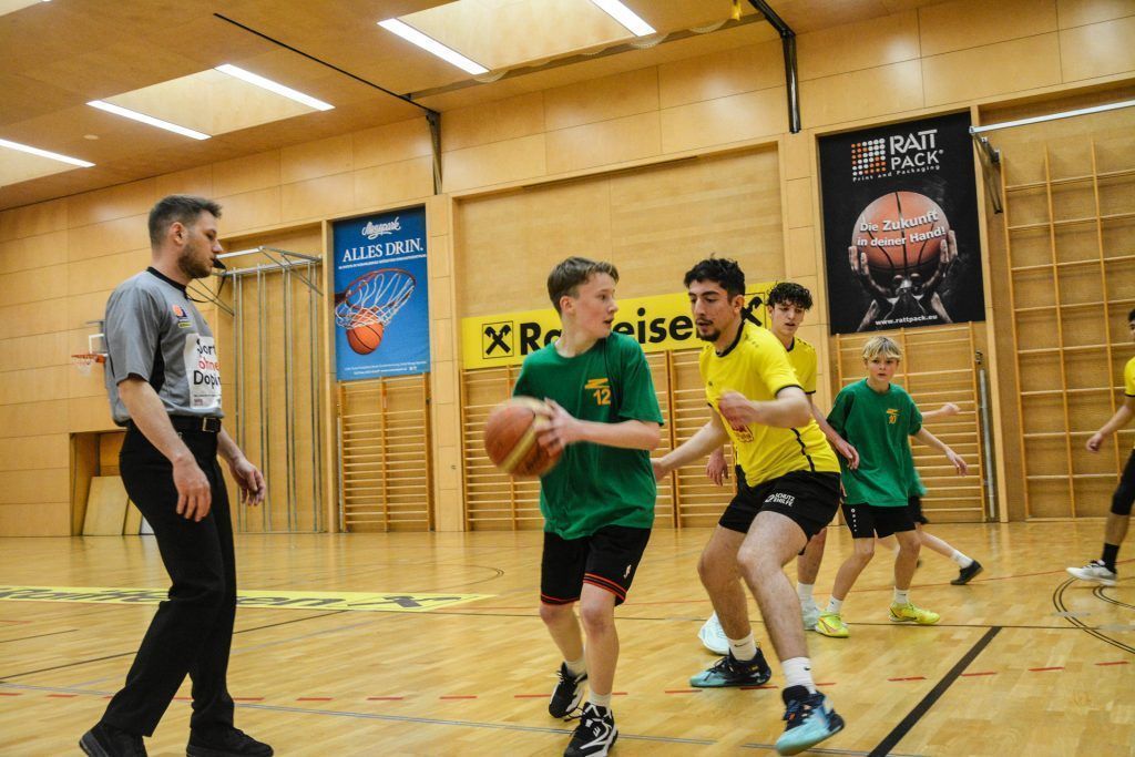 Basketball-Nachwuchs zeigte geballte Kraft beim Körbe werfen