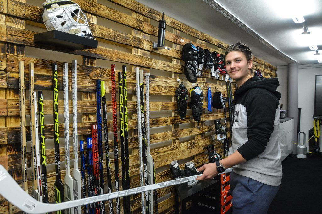 21-jähriger Goalie eröffnet eigenen Eishockey-Shop