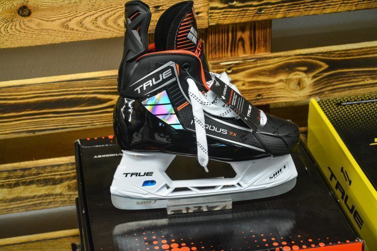 True-Schlittschuhe sind in Österreich nur in Lustenau und in Villach erhältlich.