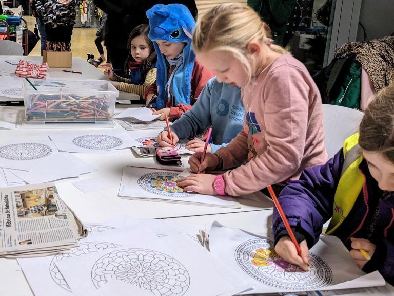 In der Malecke konnten die Kinder kreativ werden. 