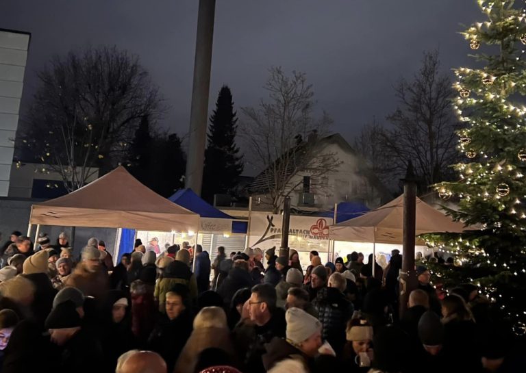 Bis in die Abendstunden war der Kunst- und Krömlemarkt in Altach außerordentlich gut besucht.