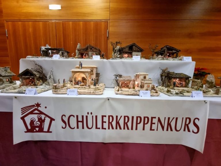 Die Ergebnisse des Schülerkrippenkurs gibt es ebenfalls zu bestaunen.