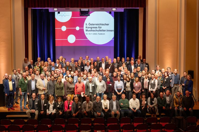 Die 160 Teilnehmenden am 5. Österreichischen Kongress für Musikschulleiterinnen und Musikschulleiter in Feldkirch. ALEXANDRA SERRA