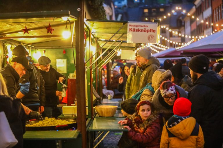 Ab Freitag, den 1. Dezember, kann in der Marktgasse der Montfortstadt wieder geschlemmt werden.