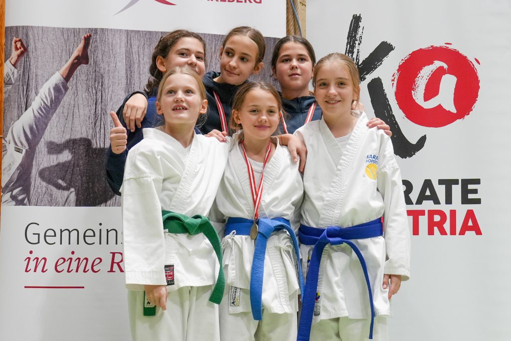 Rekordbeteiligung und XXL-Ausbeute für Karate Vorarlberg
