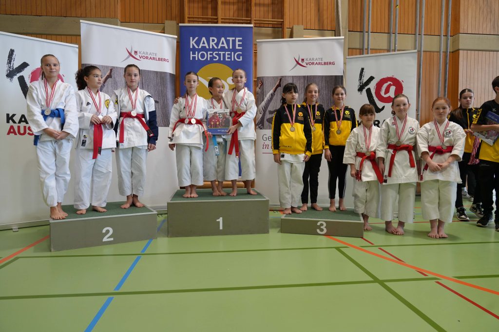 Rekordbeteiligung und XXL-Ausbeute für Karate Vorarlberg