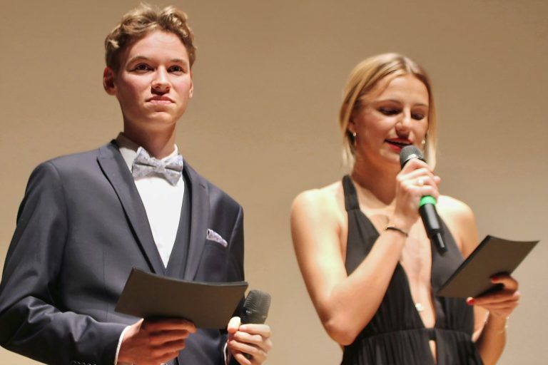 Marie Bischof und Julius Gorbach führten durch den Abend.