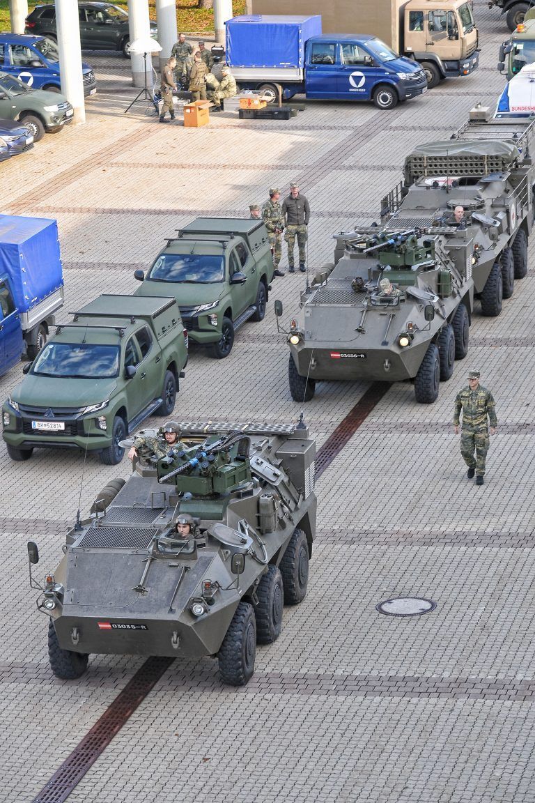 Ankunft der Schnellen Reaktionskräfte in der Walgaukaserne am Dienstag. <span class="copyright">Bundesheer</span>