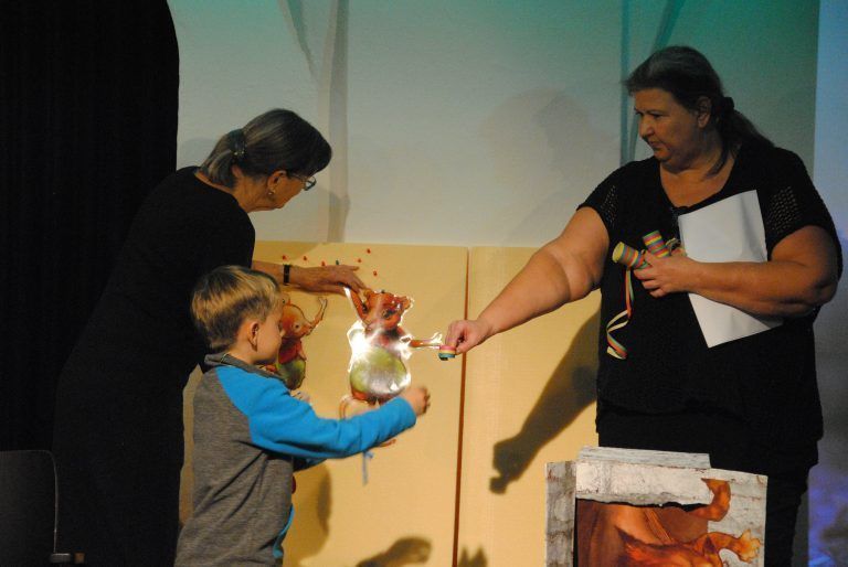 Luftschlangen für Partystimmung.   <span class="copyright">Sabine Benzer</span>