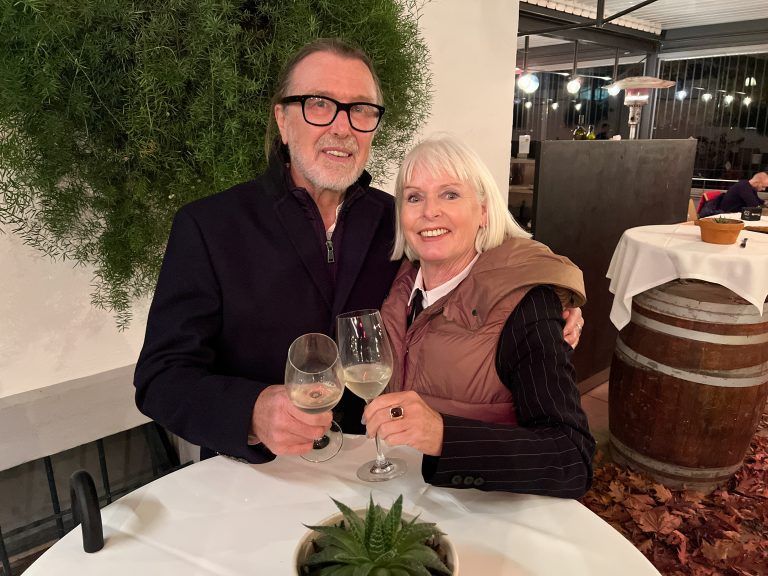 Birgit und Rudi Freund beim Apero als Auftakt.