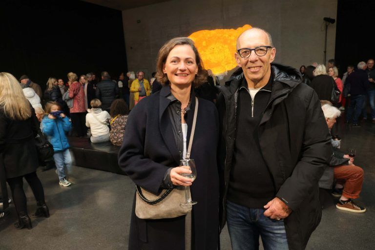 Nina Fritsch (Amateurtheaterverband) und StR. Michael Rauth.