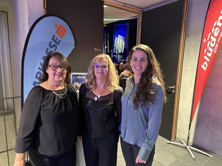 Carmen Reiter, Katarina Reutz und die Leiterin des Kulturamts der Stadt Bludenz, Daniela Beck.