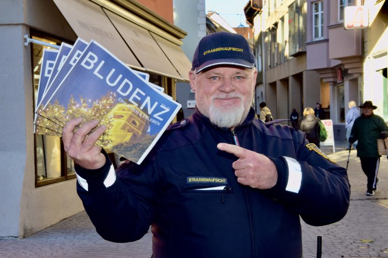 Auch Hannes Zech zeigt sich begeistert vom aktuellen Bludenz Journal.