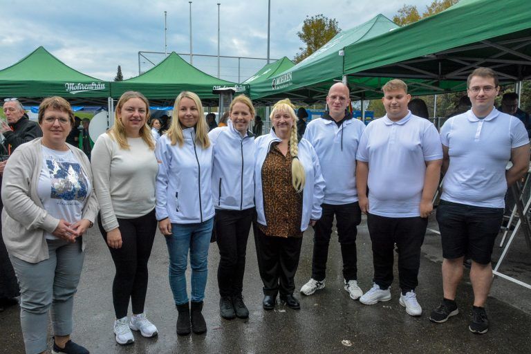 Die Familie von Nadine Maikranz ist aus Nordrhein-Westfalen zur Eröffnung angereist.