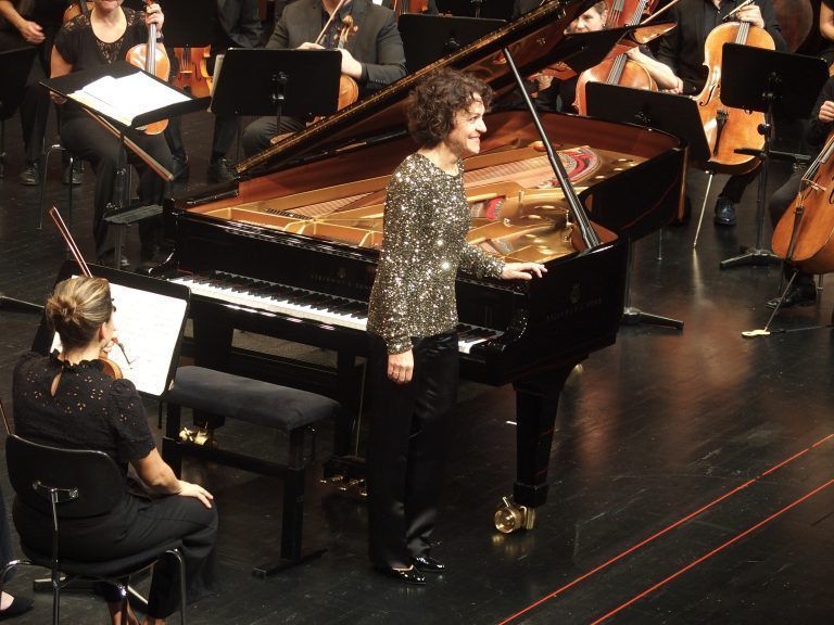 Die serbisch-österreichische Klaviersolistin Jasminca Stančul. <br><span class="copyright">FRITZ JURMANN</span>