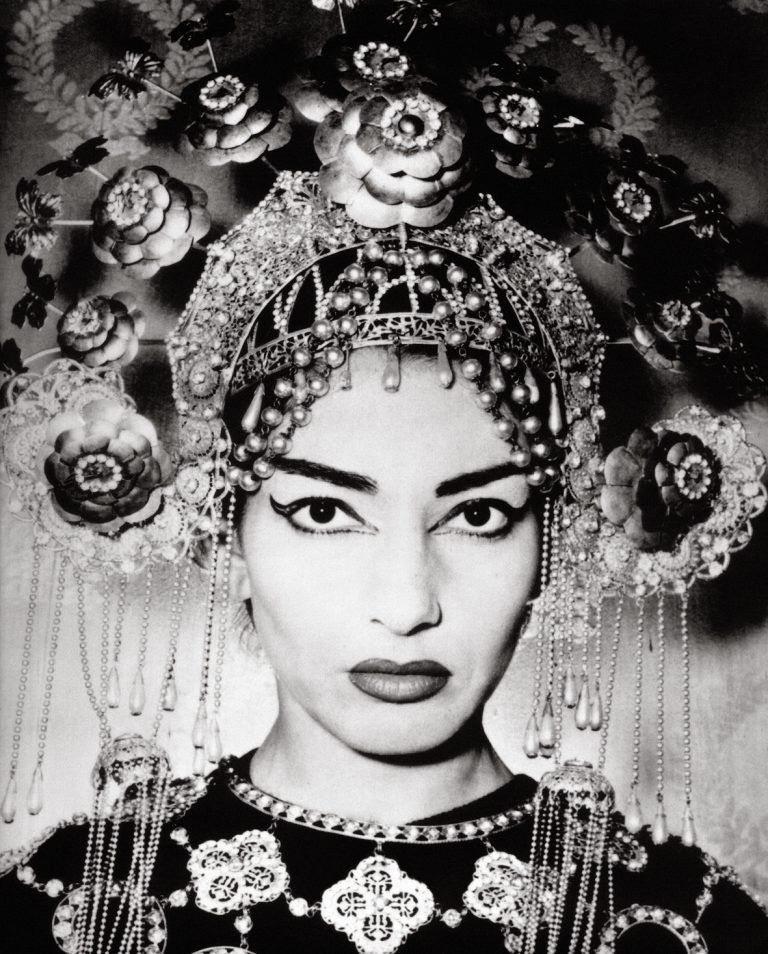 Publicity Shot für die Schallplattenproduktion von Puccinis "Turandot" im Juli 1957. <span class="copyright">EMI Classics</span>