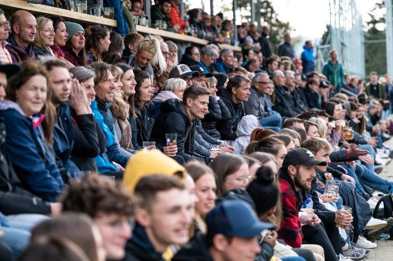 Das Waldstadion in Gisingen lockt immer wieder hunderte Zuschauer an.<span class="copyright">Alexandra Serra</span>
