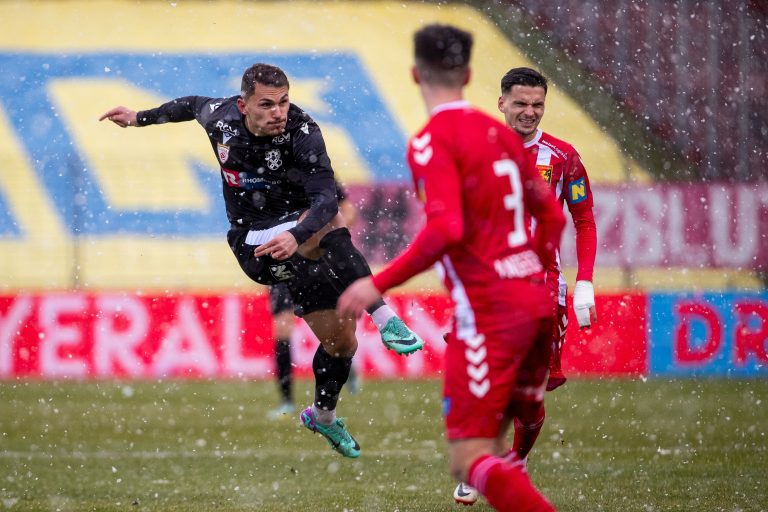 Mit diesem Kracher erzielte Murat Satin die 1:0-Führung beim Auswärtsspiel bei Admira Wacker. <span class="copyright">gepa</span>