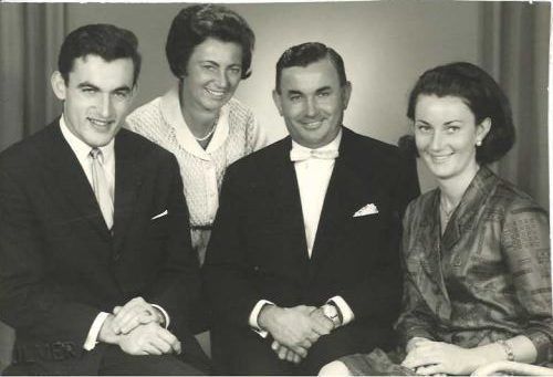 Herbert Geringer (links) mit seinen Eltern Josef und Anny und seiner Schwester Gertraud.