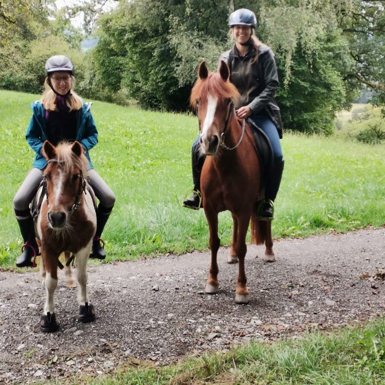Ein Reitausflug mit der Tochter.