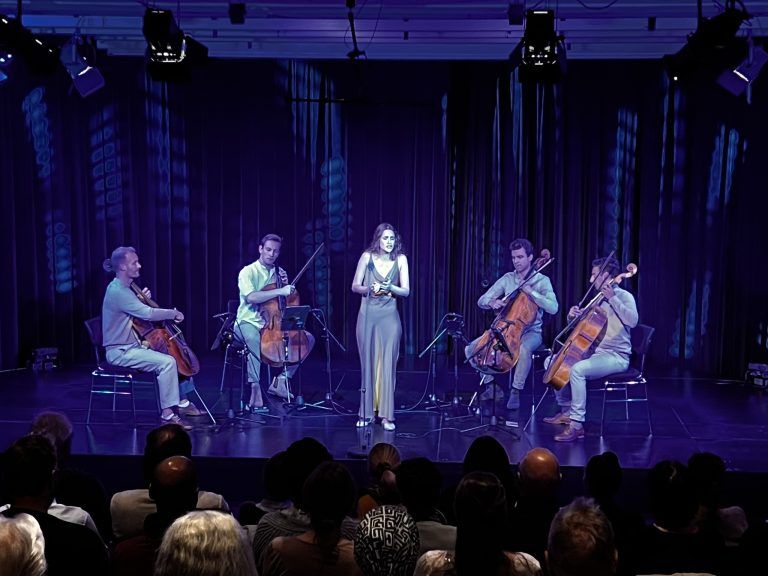 Isabel Pfefferkorn und die vier Cellisten präsentierten in Dornbirn ihre Debüt-CD.    VN/MARTE