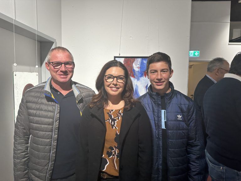 Vizebürgermeisterin Andrea Mallitsch mit Bernd und Sohn Tobias.