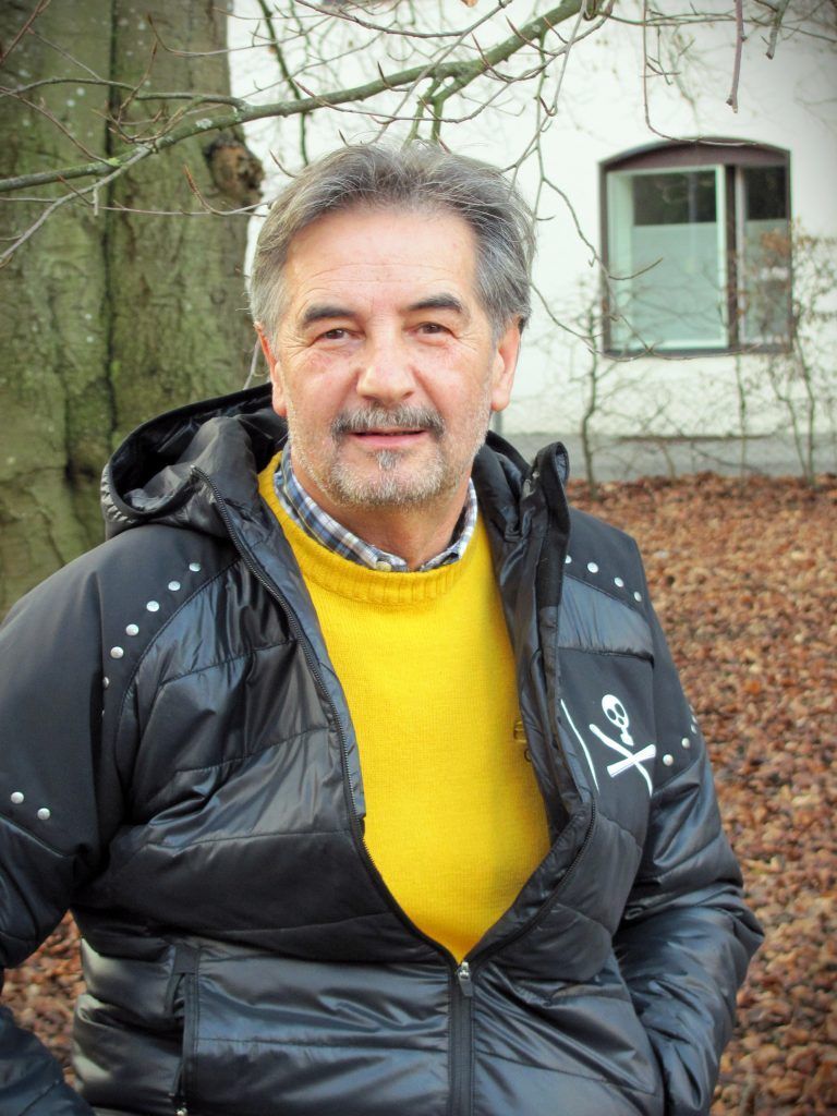 Joe Kleber erzählt aus seinem bisherigen Leben, in dem er mit großen Herausforderungen konfrontiert wurde. <span class="copyright">HRJ</span>