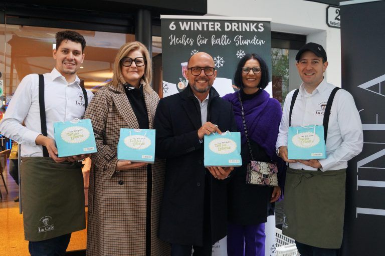 Manuel Vetter, Lydia Vukojevic von Linea Uno, Bürgermeister Michael Ritsch, Daniela Erath-Mohr (Aktion Leben9 und Claudio Errico von Le Café.