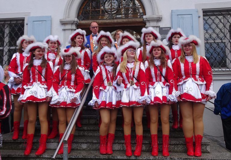 Pünktlich um 11.11 Uhr eröffnete Gernot Reumüller von der Dornbirner Fasnatzunft den 63. Dornbirner Fasching. <span class="copyright"> cth</span>