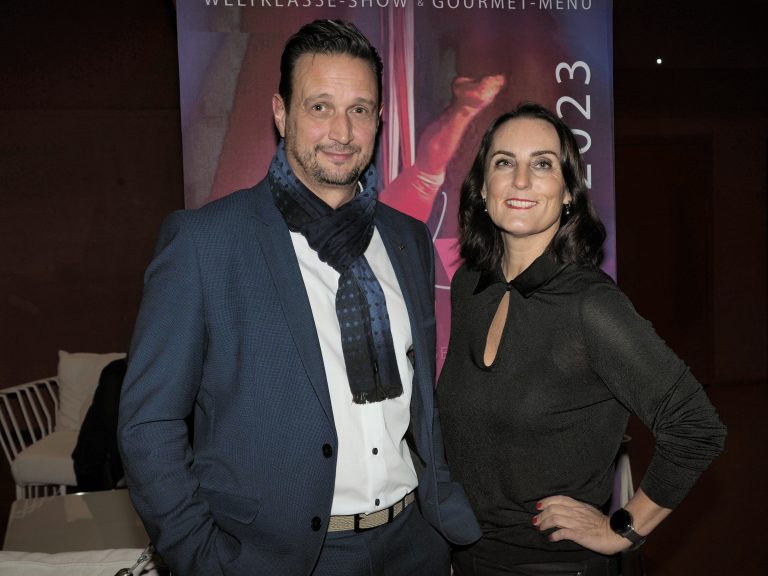 Karl Scheer und Anja Helbok (sonepar Österreich).