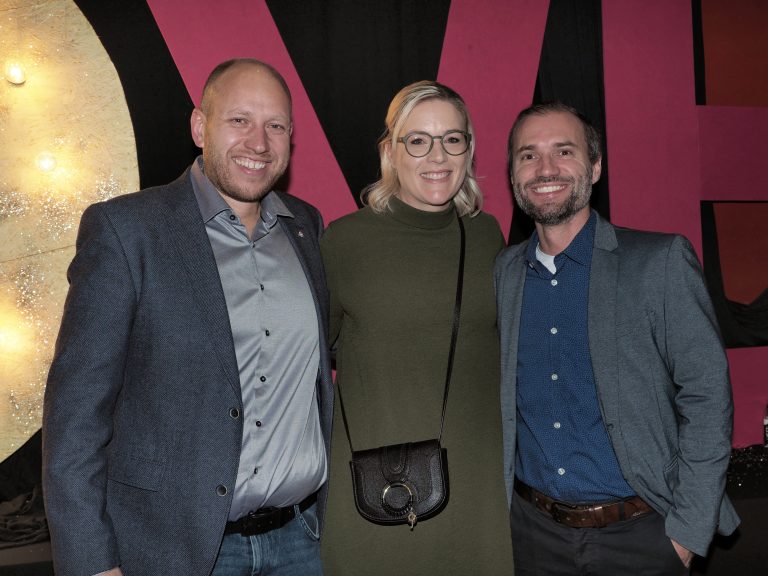 Lisi und Alexander Bell mit Robert Waibel.