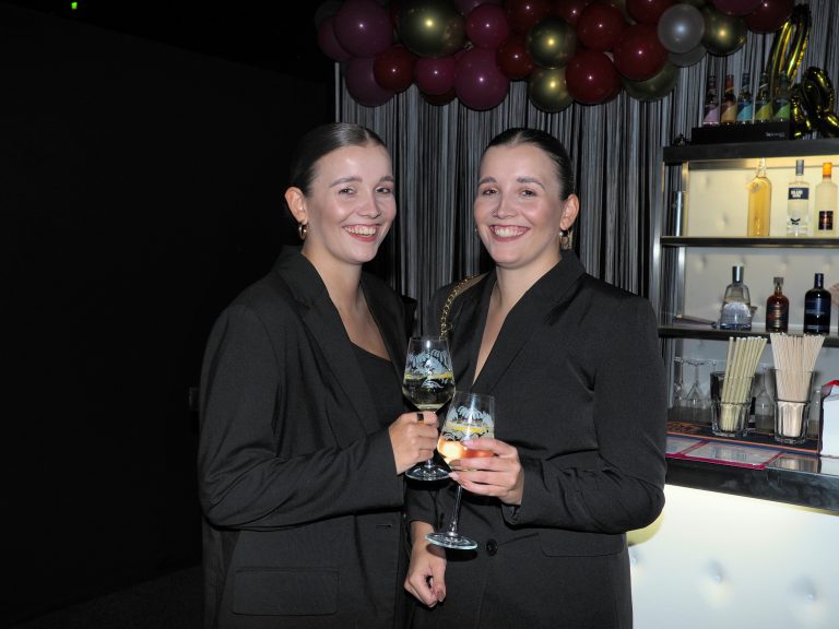Stephanie und Sarah Hummer.