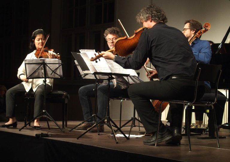 Bereits 2016 erteilte Klaus Christa Elena Firsova den Kompositionsauftrag für ihr Klavierquartett op. 146.  <span class="copyright">Fritz Jurmann</span>