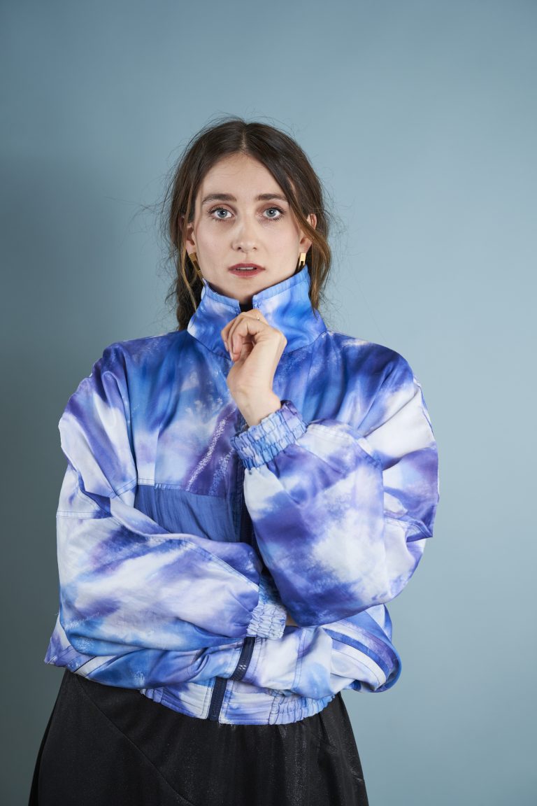 Maria Lisa Huber spielt neben der Schneekönigin auch die Großmutter, Wolke, Räubermutter, Kleine Finnin. <span class="copyright">Sarah Mistura</span>