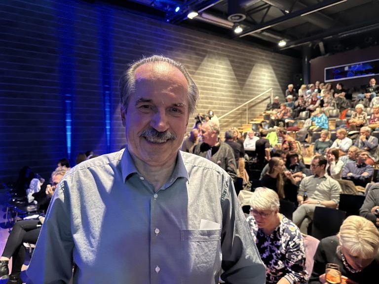 „Ich bin schlichtweg begeistert von dem heutigen Konzert. Jeder einzelne Musiker weist eine hohe Professionalität auf, das ist deutlich spürbar. Diese Symbiose ist einfach wunderbar." Werner Scheffknecht aus Bludenz.