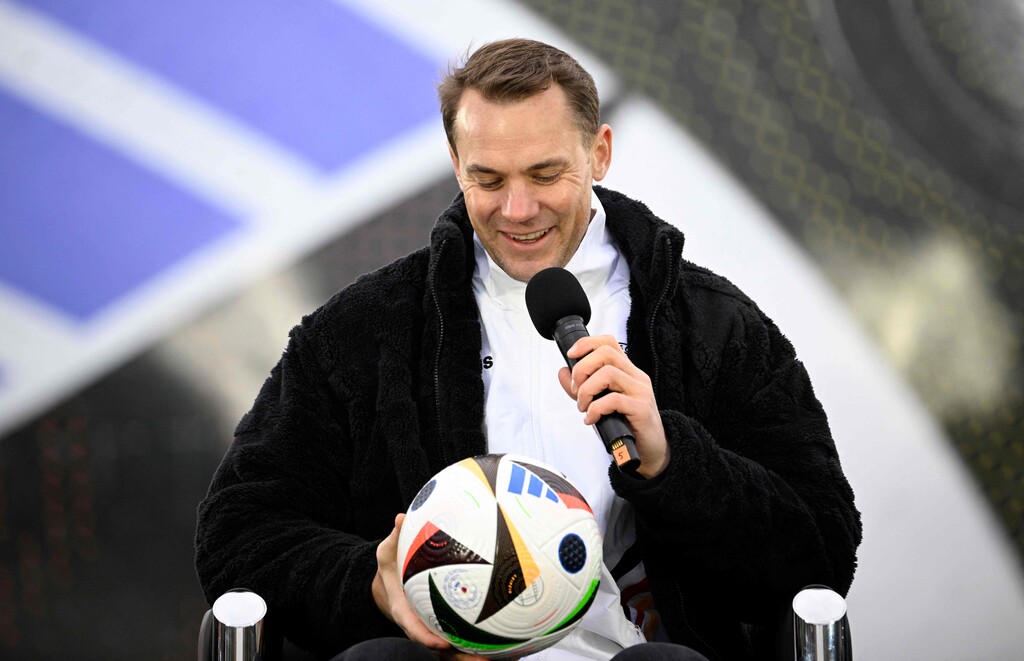 FC Bayern verlängert mit Neuer bis 2025