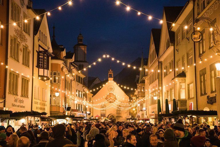 Dieses Wochenende erstrahlt die Marktgasse von Feldkirch in vorweihnachtlichem Glanz. <span class="copyright">Stadt</span>