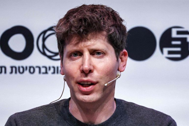 ChatGPT-Entwickler OpenAI holt den gefeuerten Chef Sam Altman zurück. afp